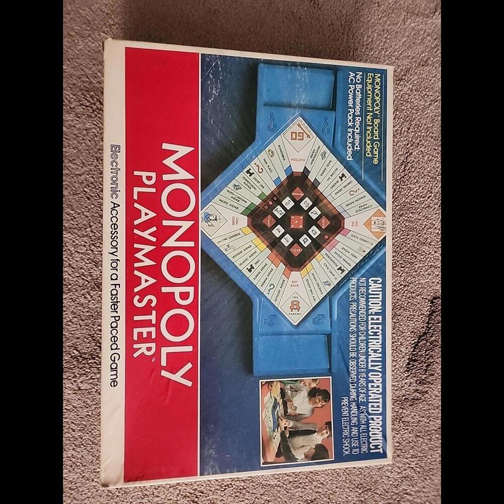 Vintage 1982 Parker Brothers Monopoly Playmaster Real Estate Trading Game